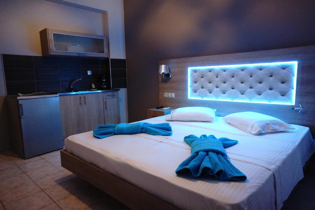 Blue Dream Hotel Olympiakí Aktí エクステリア 写真